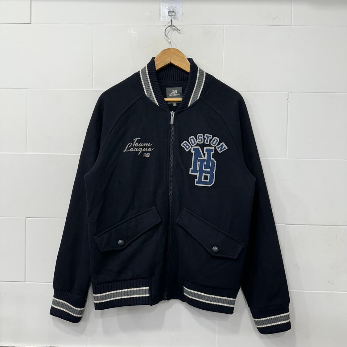 뉴발란스 바시티 자켓 상품이미지1