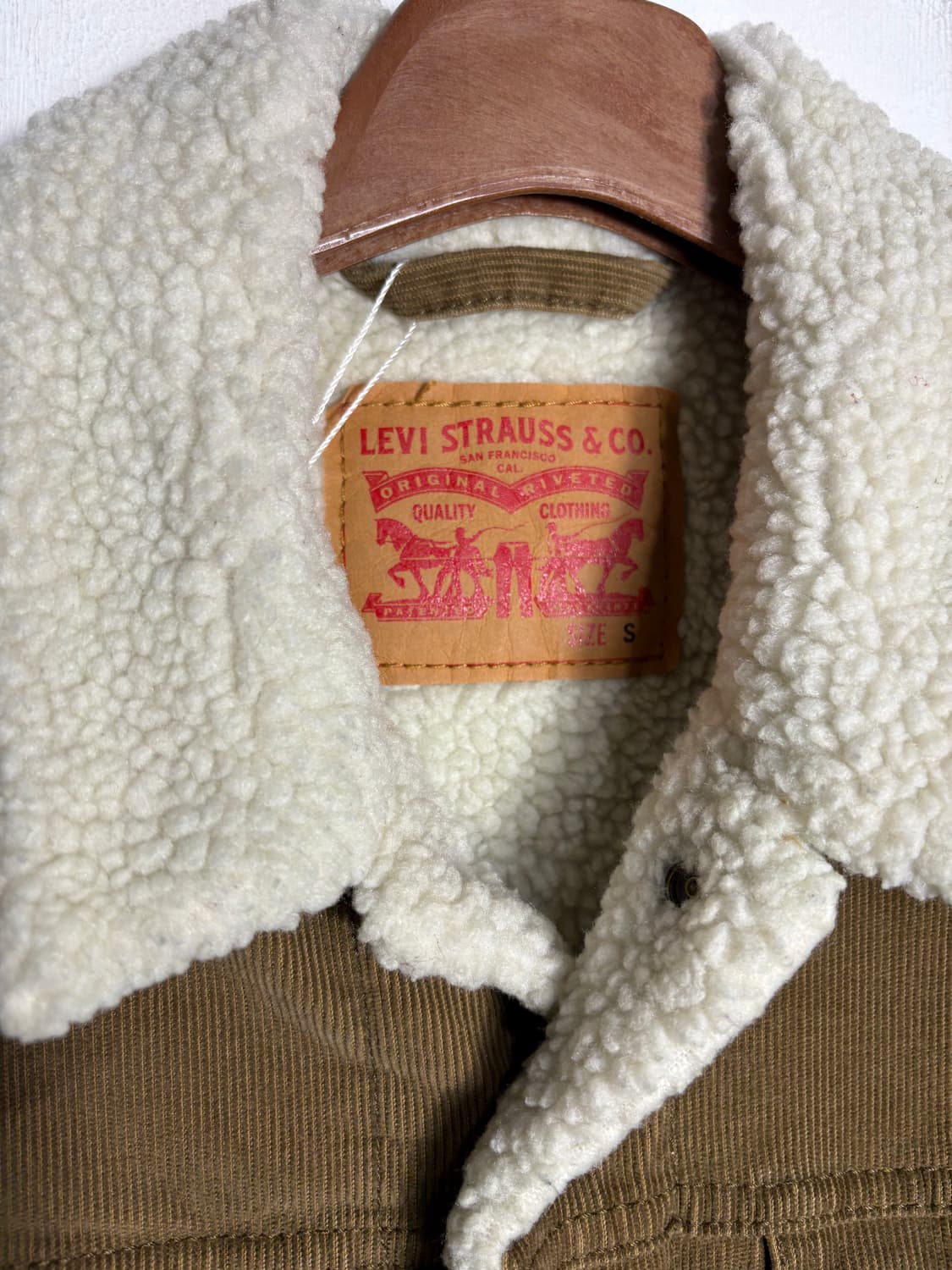 리바이스 화이트탭 시어링 카라 코듀로이 자켓 상품이미지4