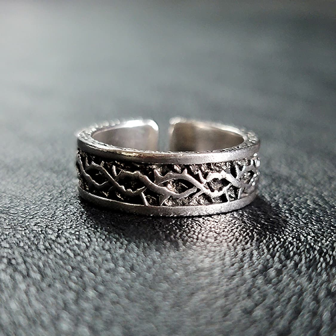 Thornbind 백동 남자 엔틱 빈티지 명품 고대 뿌리 가시 반지 상품이미지1