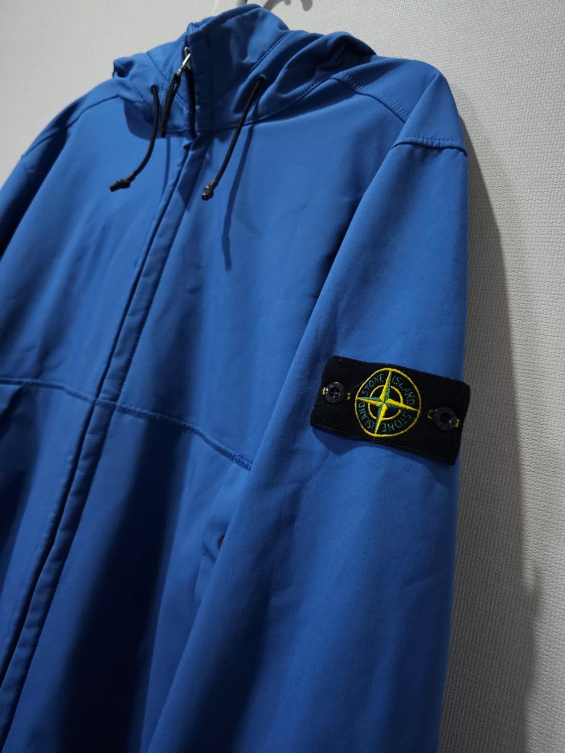 정품 스톤아일랜드 소프트 쉘 후드 자켓 110 / XXL 상품이미지2