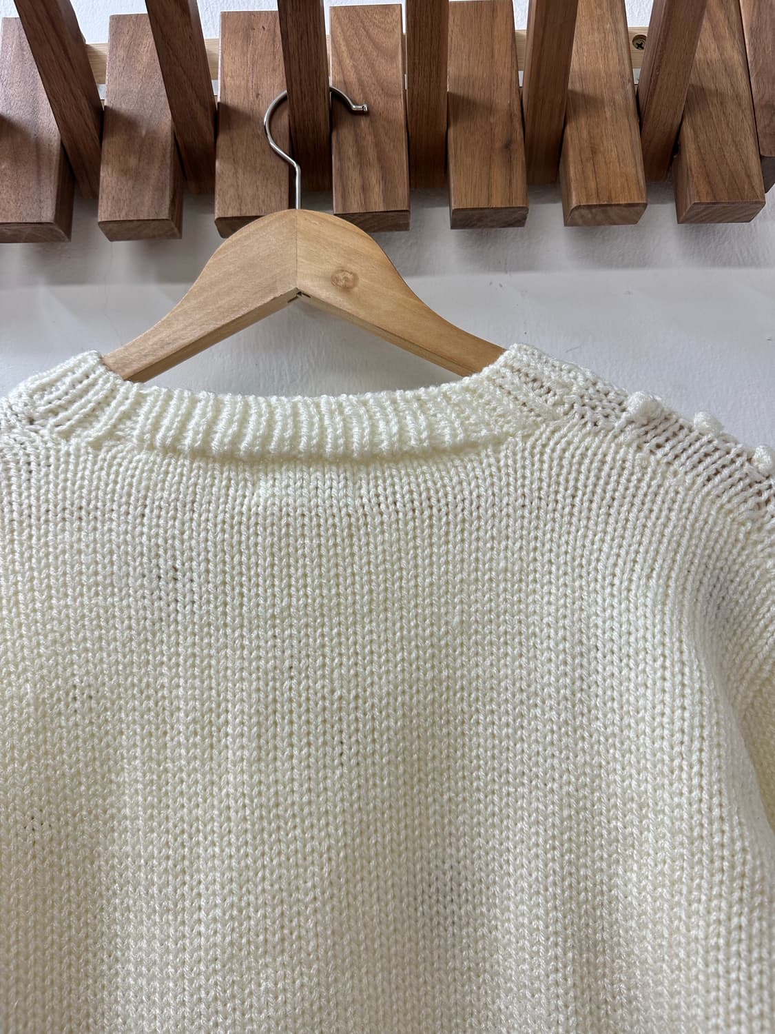 대장니트일본빈티지 아이보리 플라워 자수 폼폼이 케이블 디테일 스웨터 니트 상품이미지6