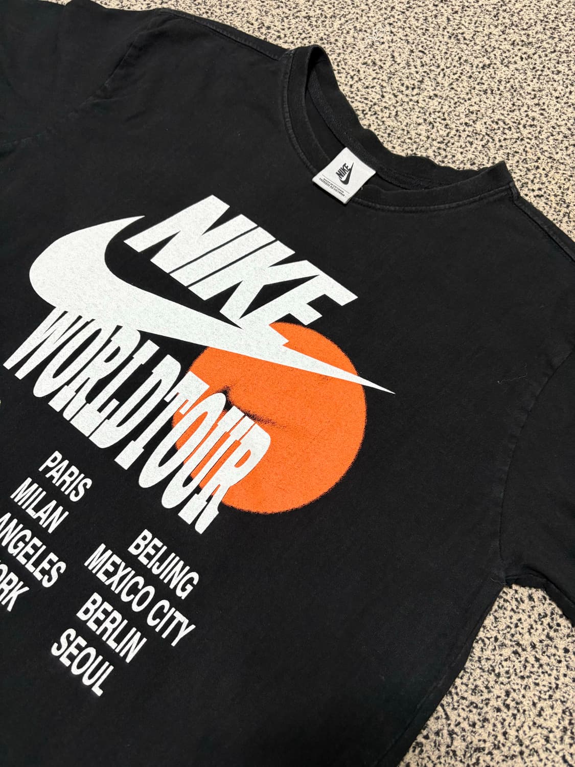 나이키 월드투어 반팔티 상품이미지2
