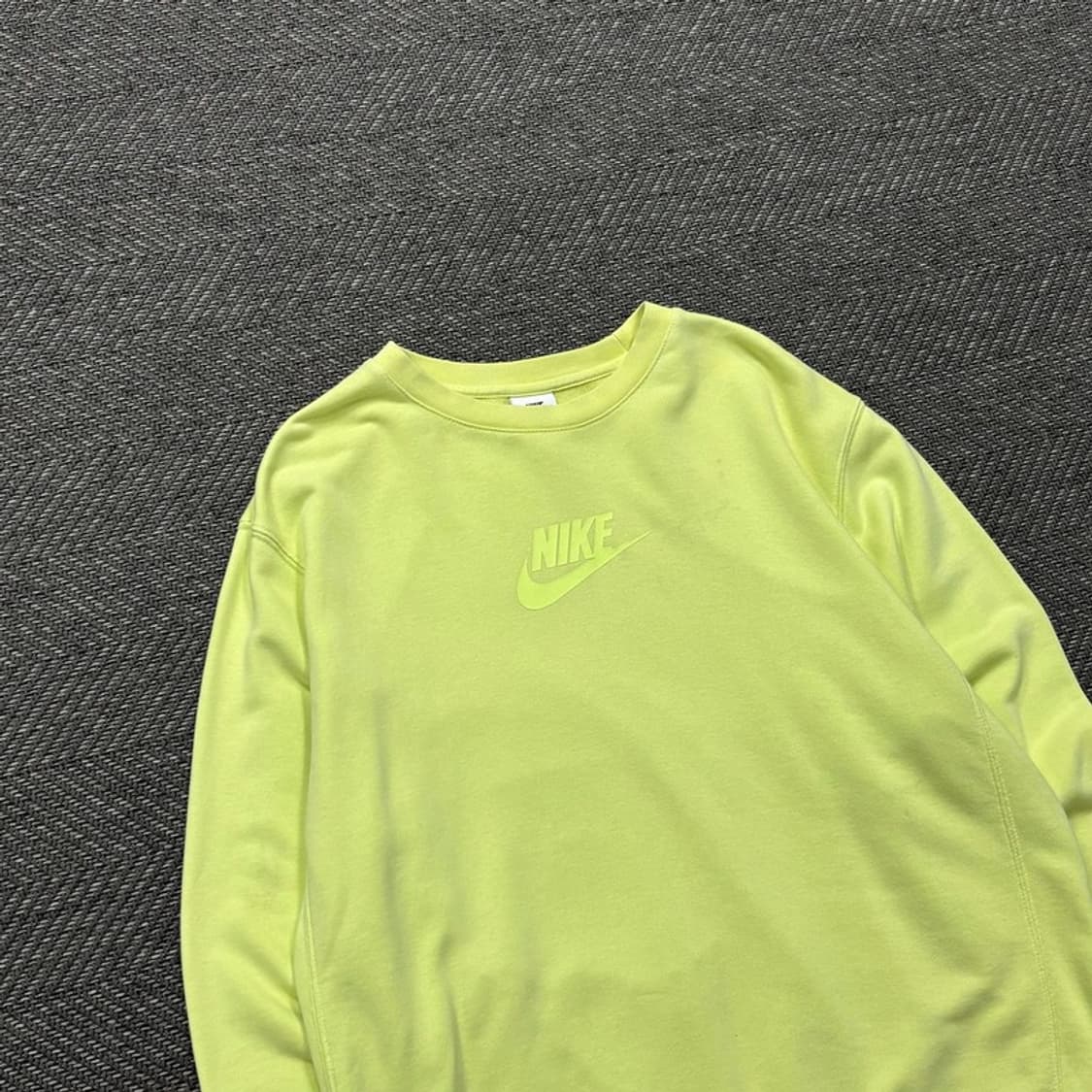 나이키 네온로고 맨투맨v0427 상품이미지3