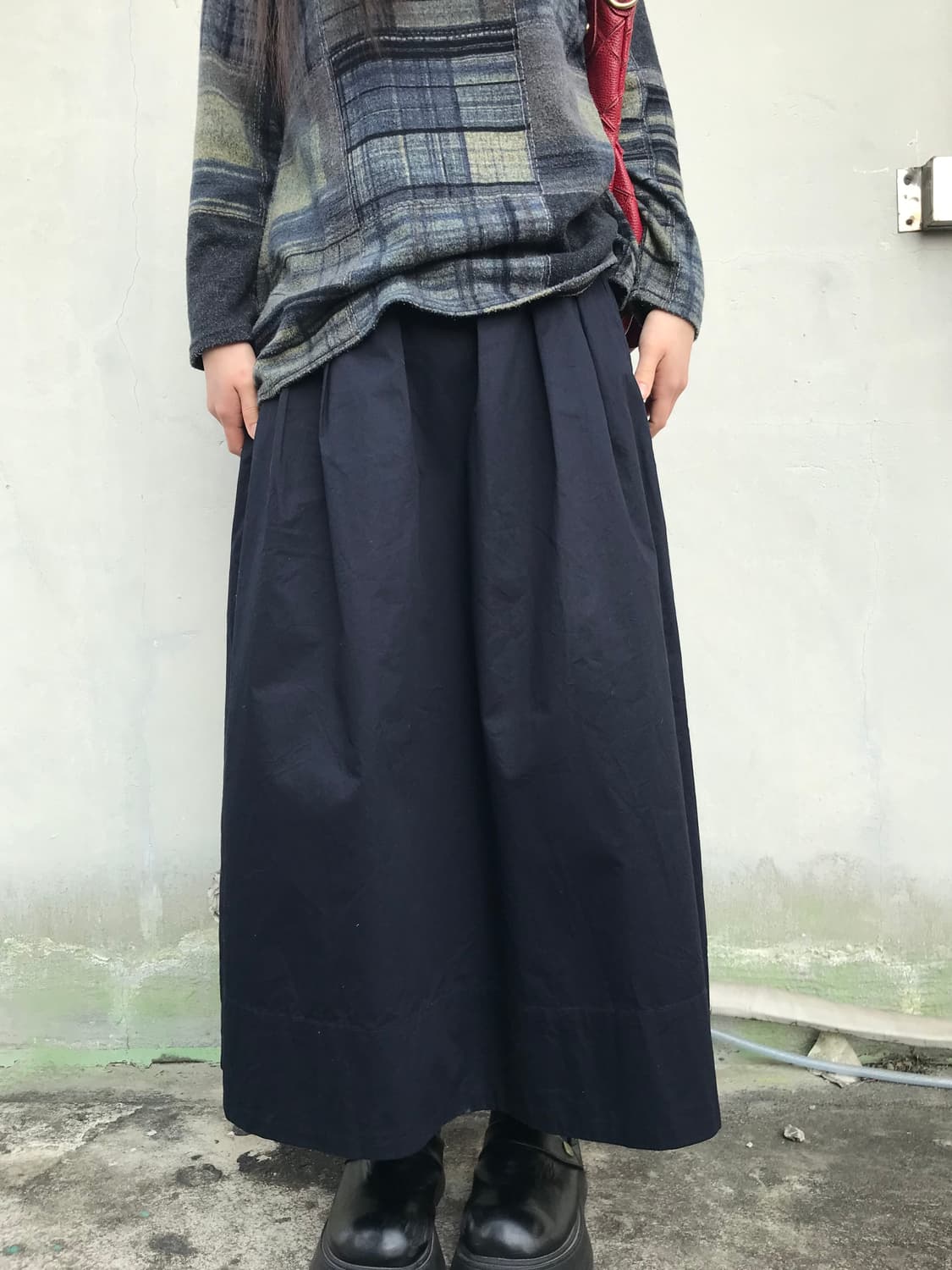 네이비 플리츠 롱 스커트  상품이미지1