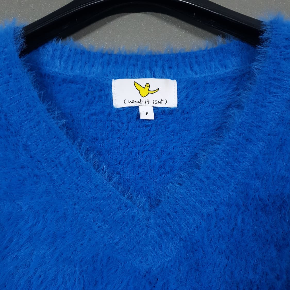 여성 F) 와키윌리 와릿이즌 신형 23FW 헤어리 브이넥 니트 블루 상품이미지5