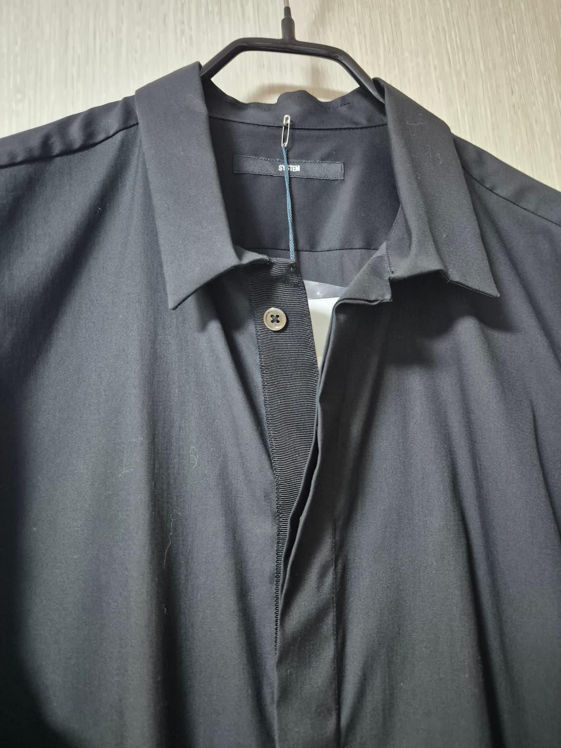 (새제품) 시스템 옴므 셔츠 블랙 기본핏 105  상품이미지3