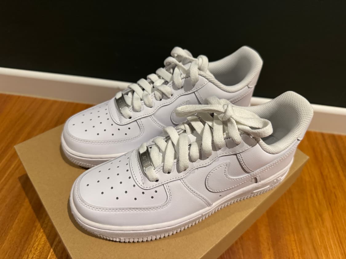 나이키 에어포스 1 '07 로우 화이트 상품이미지2