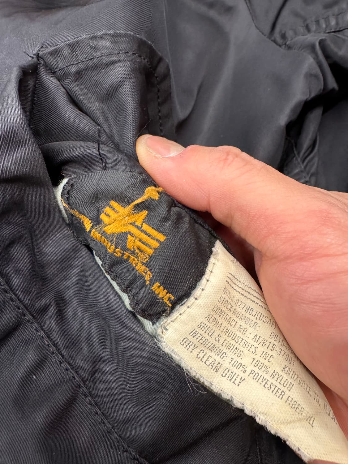 XL)알파인더스트리 빈티지 블랙 MA-1 항공점퍼 상품이미지4