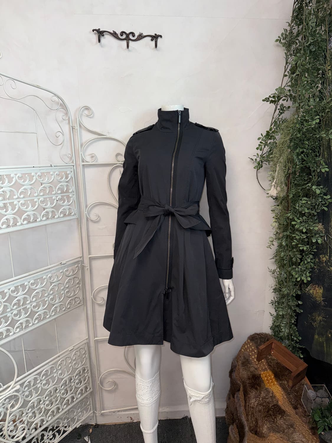 Armani Exchange black back ruffle 투웨이 코트 상품이미지7