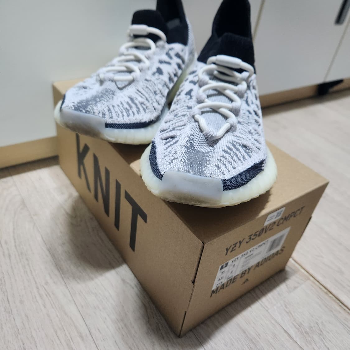 이지부스트 350 V2 CMPCT 슬레이트 화이트 상품이미지3