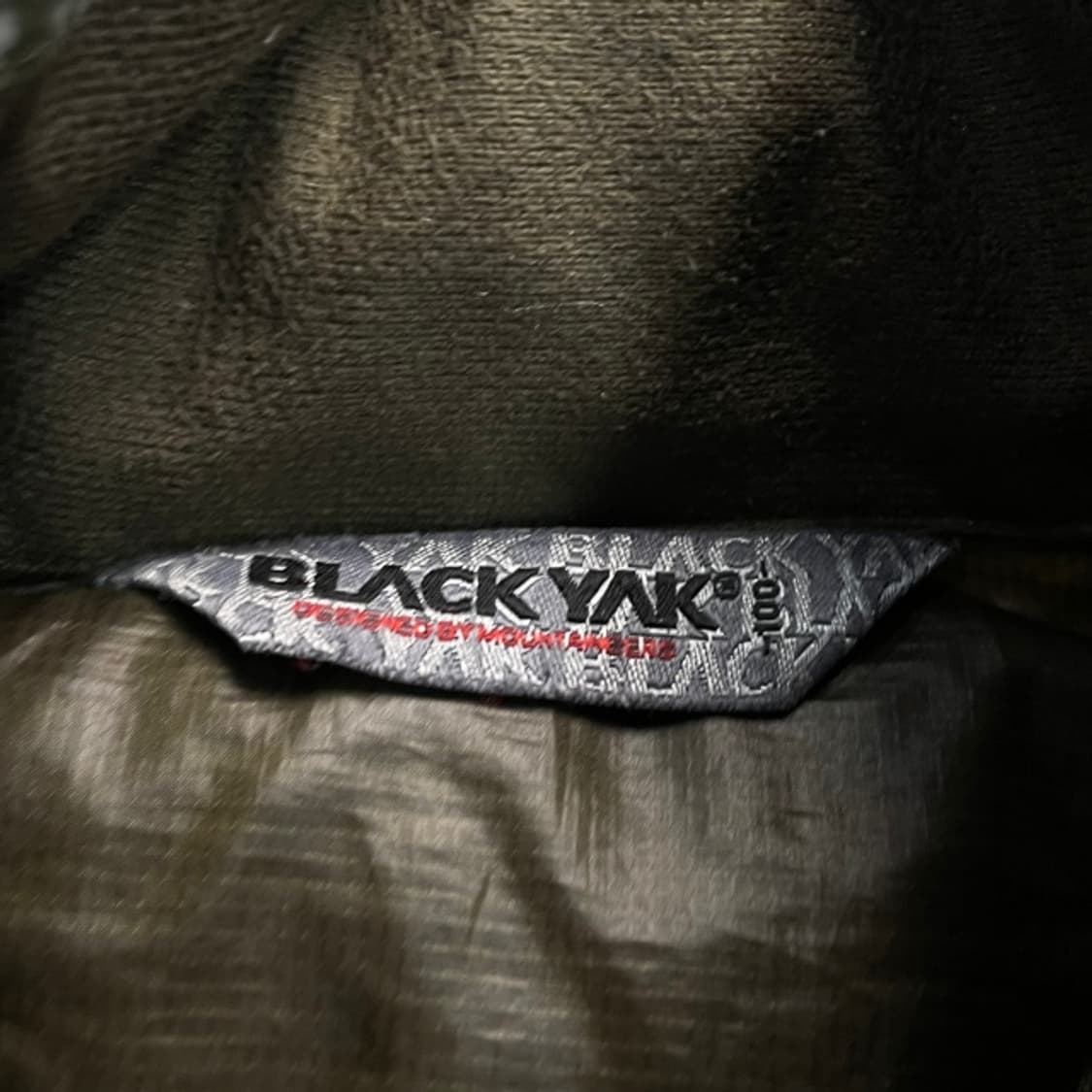 100 블랙야크 카모 경량패딩 상품이미지3