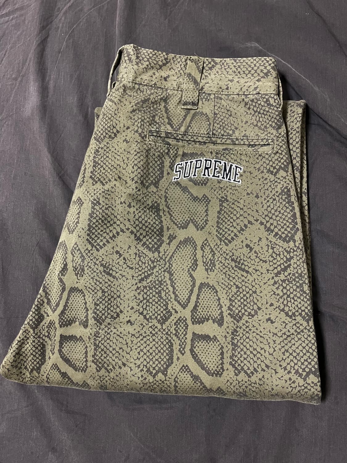 [30] Supreme Snake Print Chino Pant 상품이미지1