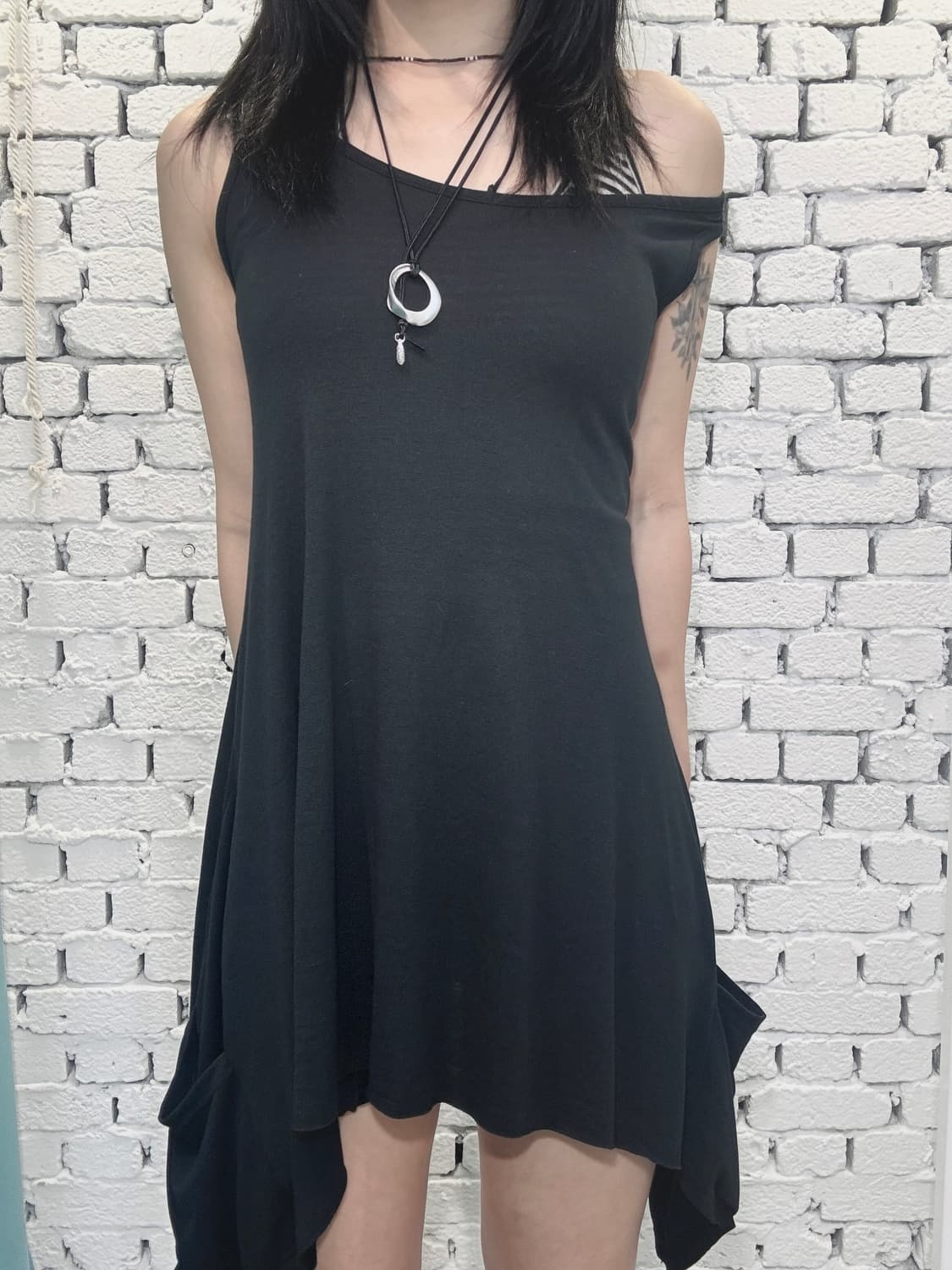 Garnet Asymmetrical Pocket Tank Dress 상품이미지3
