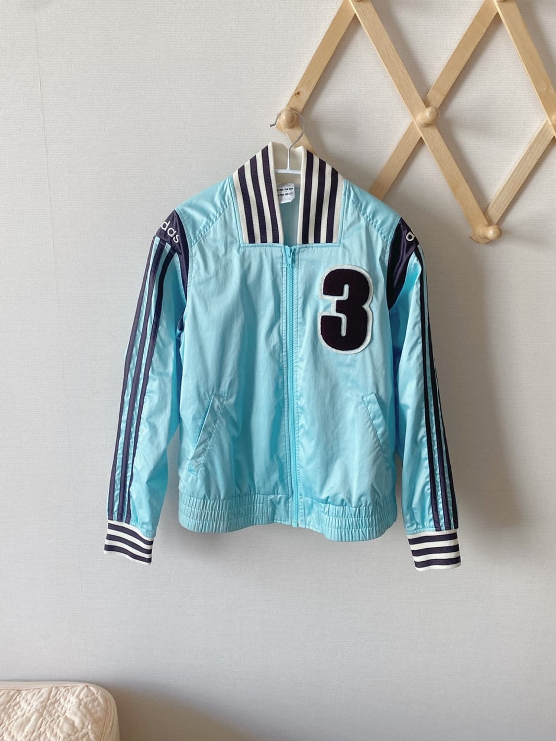 아디다스 재팬 민트 바람막이 상품이미지1