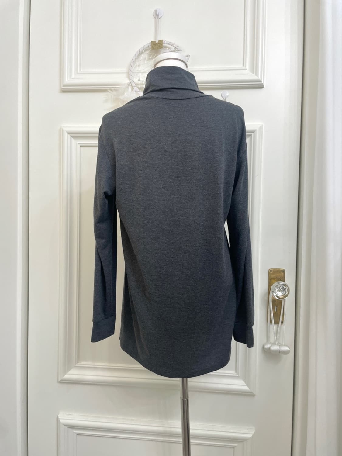 gray off-shoulder wool half sweater&char 상품이미지10