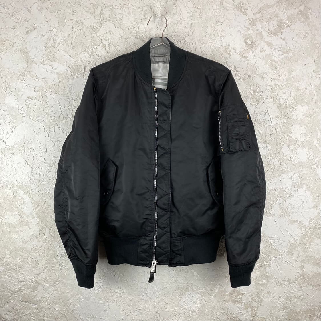 알파 인더스트리 상품이미지2