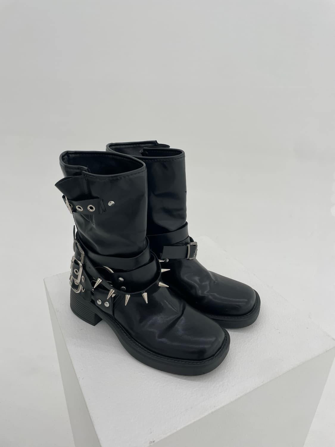 Black Studded detail Boots  상품이미지2