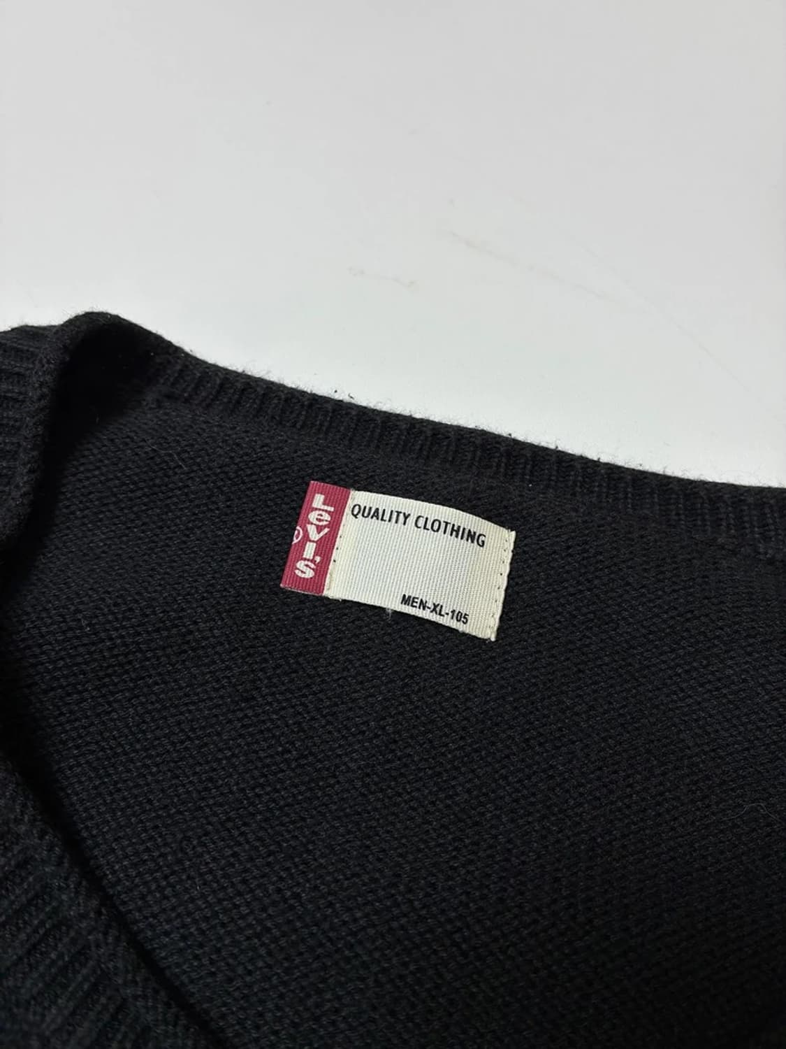 리바이스 00's 블랙 헨리넥 니트 PN8767 상품이미지8