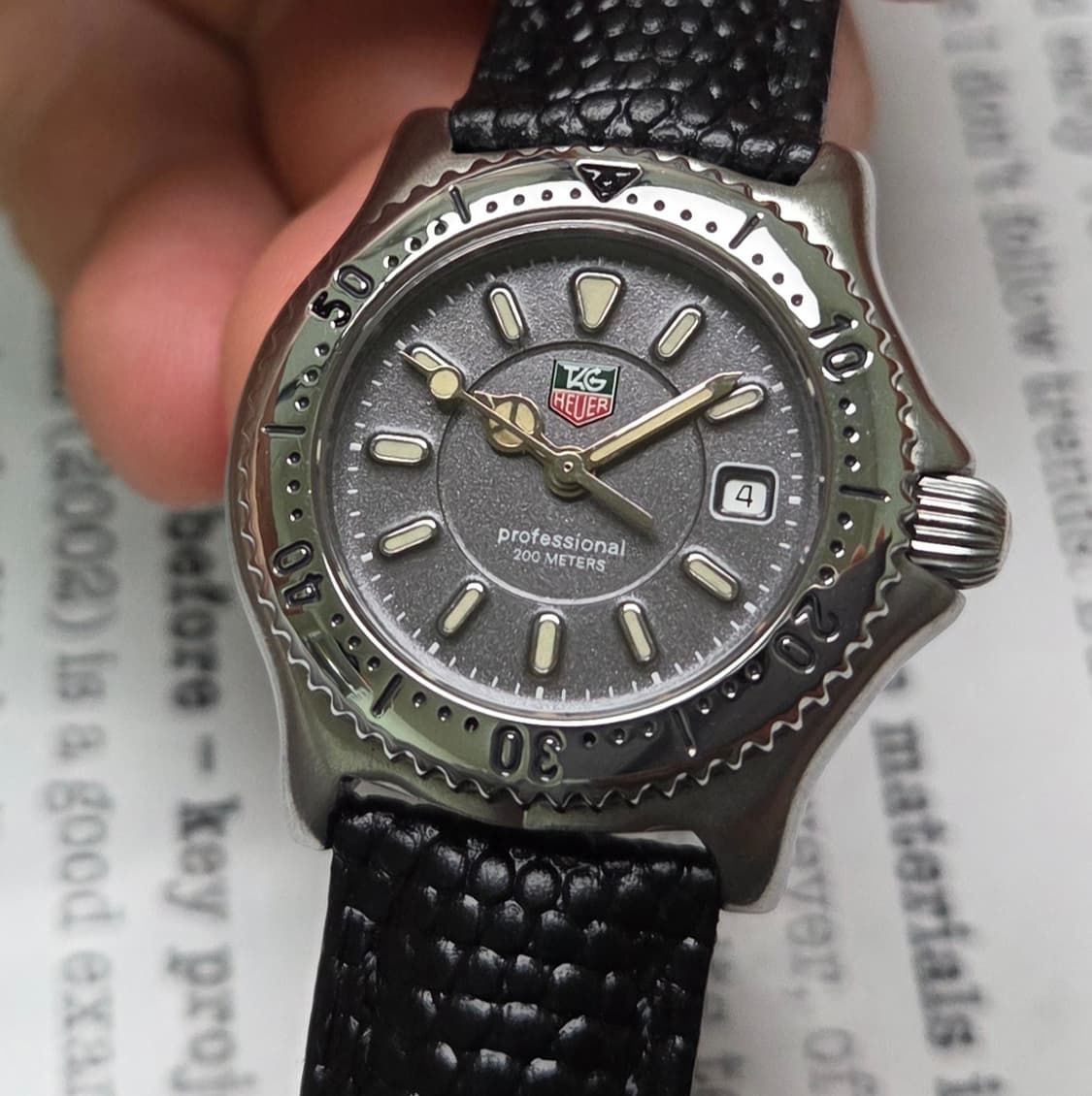 태그호이어 셀 프로페셔널 엘레강스 오리지널 그레이판 쿼츠 여성용 상품이미지9