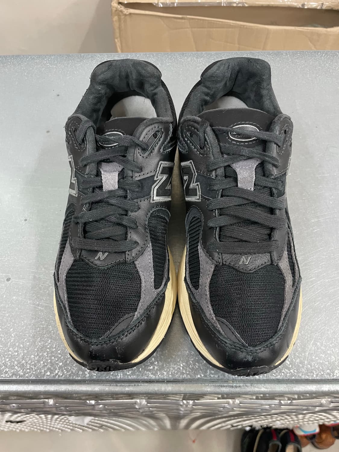 뉴발란스 2002R 블랙 255 상품이미지5