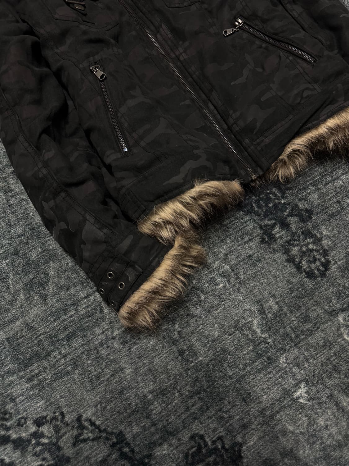 In the attic 00s archive black camo fur  상품이미지4