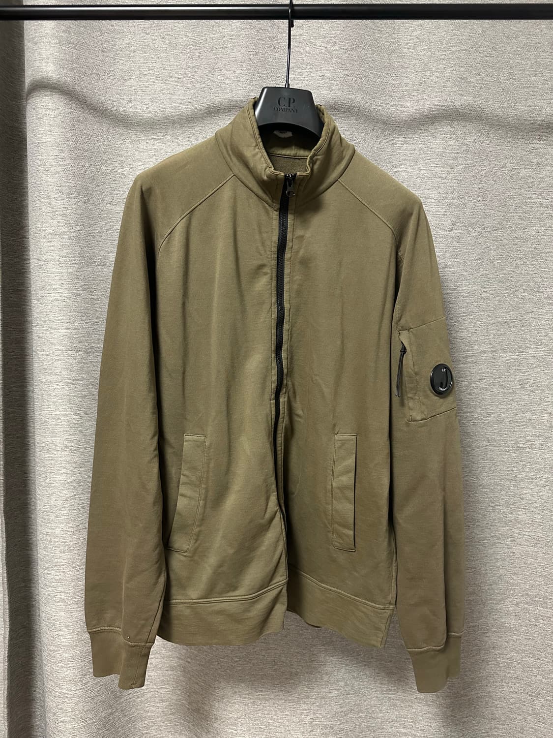 CP컴퍼니 코튼 집업 올리브 (XL) 상품이미지1
