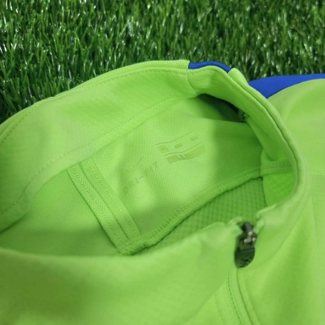 16-17시즌 바르셀로나 나이키 드릴탑 상품이미지5