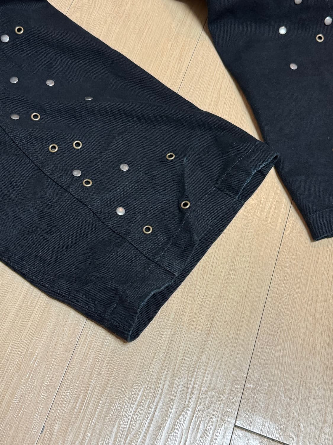 [40] 앤더슨벨 x 자라 릴렉스드 핏 스터드 팬츠 블랙 상품이미지10