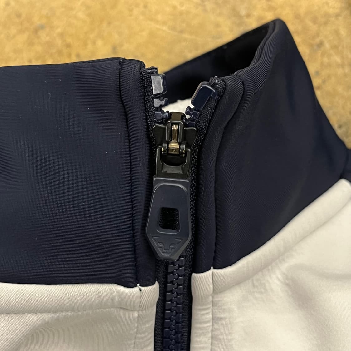 [정품/M] 다이나핏 패치 포인트 트랙 자켓 b10 상품이미지7