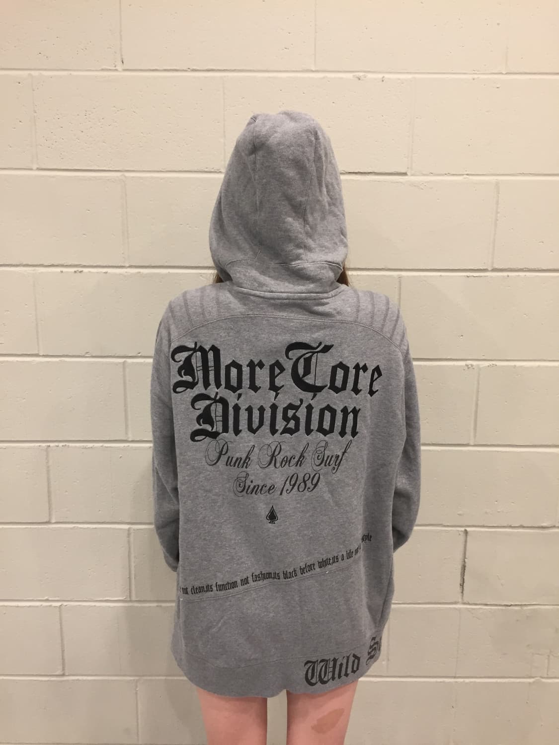 More Core Division 펑크 레터링 후드집업 상품이미지6