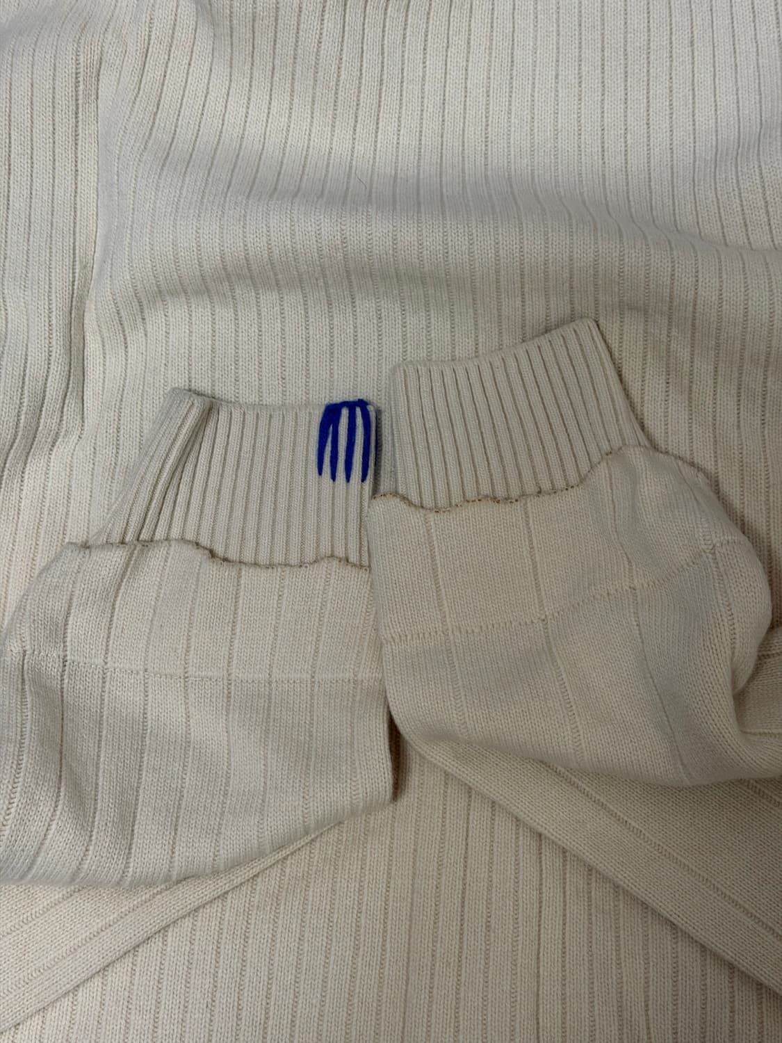 아더에러 slem cardigan a2 상품이미지3