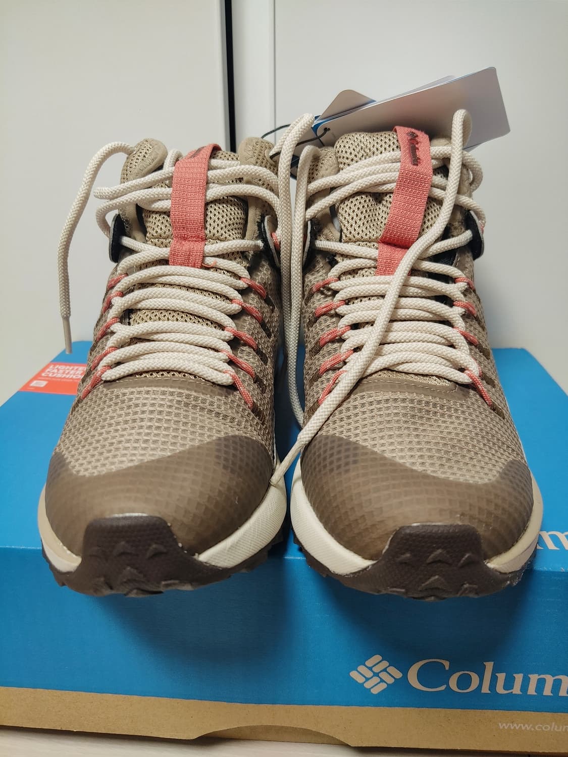 새상품 컬럼비아 트레킹화 상품이미지3