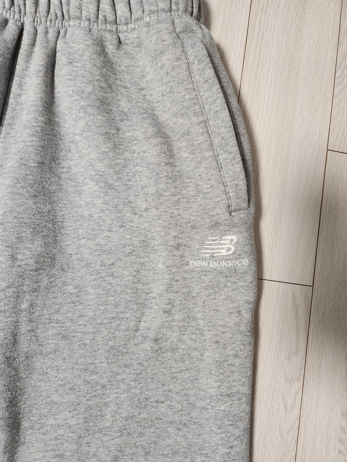 뉴발란스 기모 여성 트레이닝 조거 팬츠 사이즈70(xs)

전체적으로 사 상품이미지6