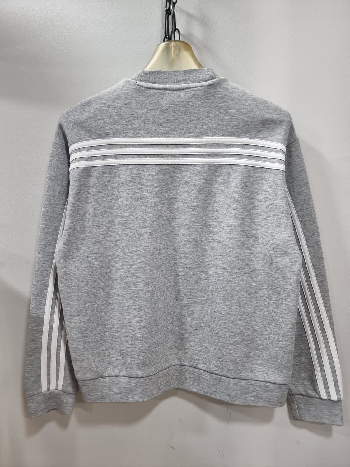 아디다스 맨투맨 (D109 상품이미지2