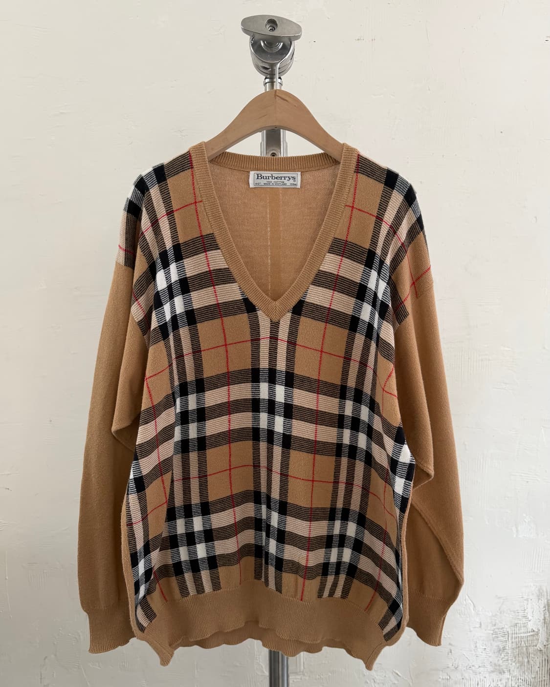 Burberry 버버리 노바체크 브이넥 니트 상품이미지1