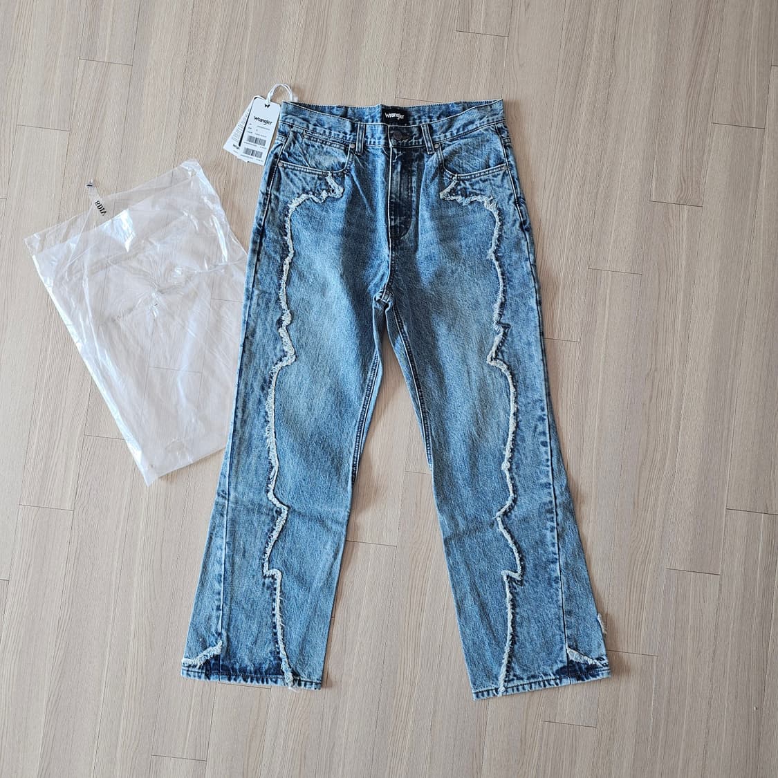 32 새제품) 랭글러 디스트로이드 플레어 데님 청바지 웨스턴 부츠컷 42 상품이미지2