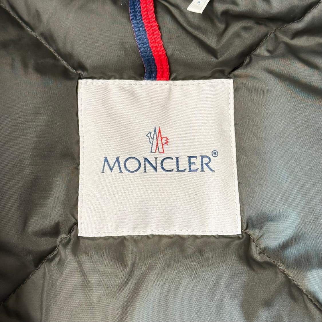 몽클레어 패딩 상품이미지4