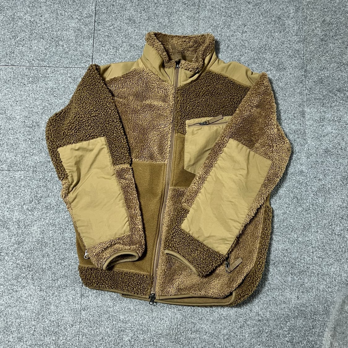 유니클로 엔지니어드가먼츠 후리스 미디움 상품이미지1