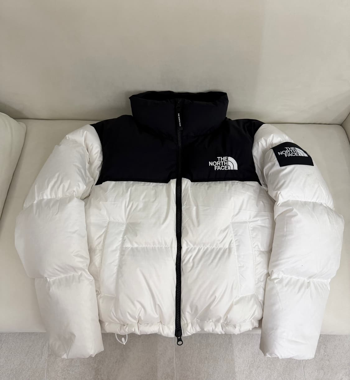 정품 노스페이스 눕시 화이트 라벨 패딩 상품이미지1