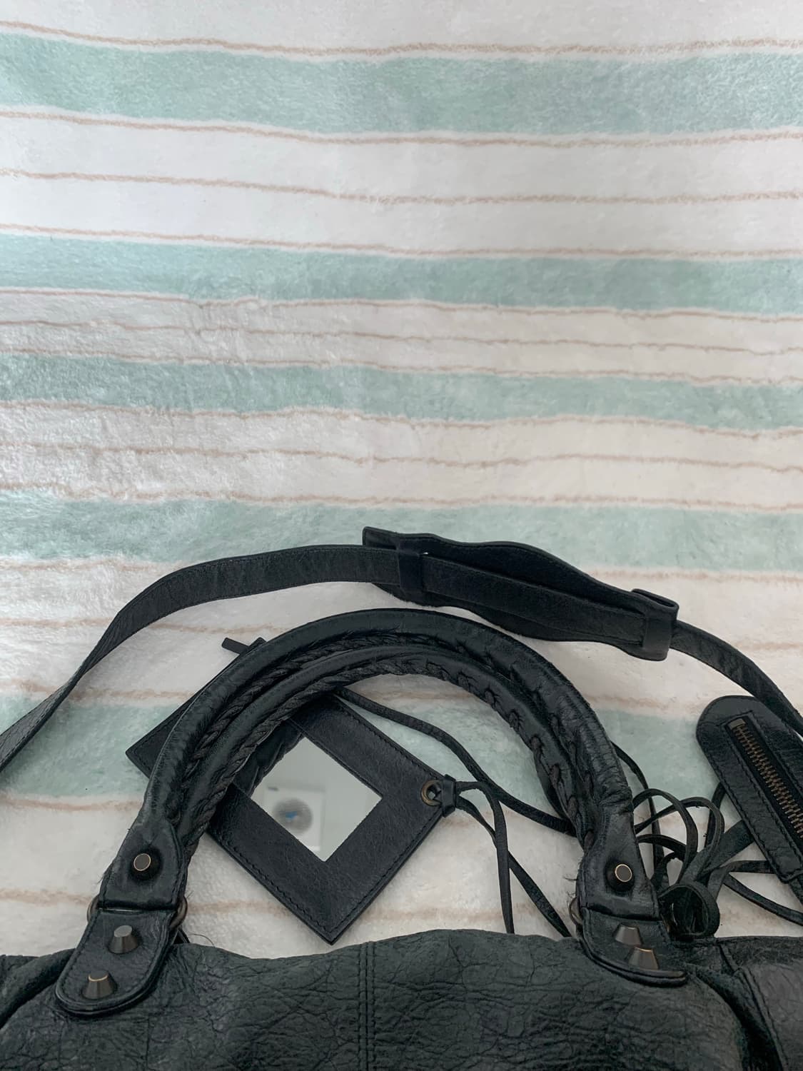 발렌시아가 모터백 라지 블랙 시티백 르시티 정품 상품이미지9