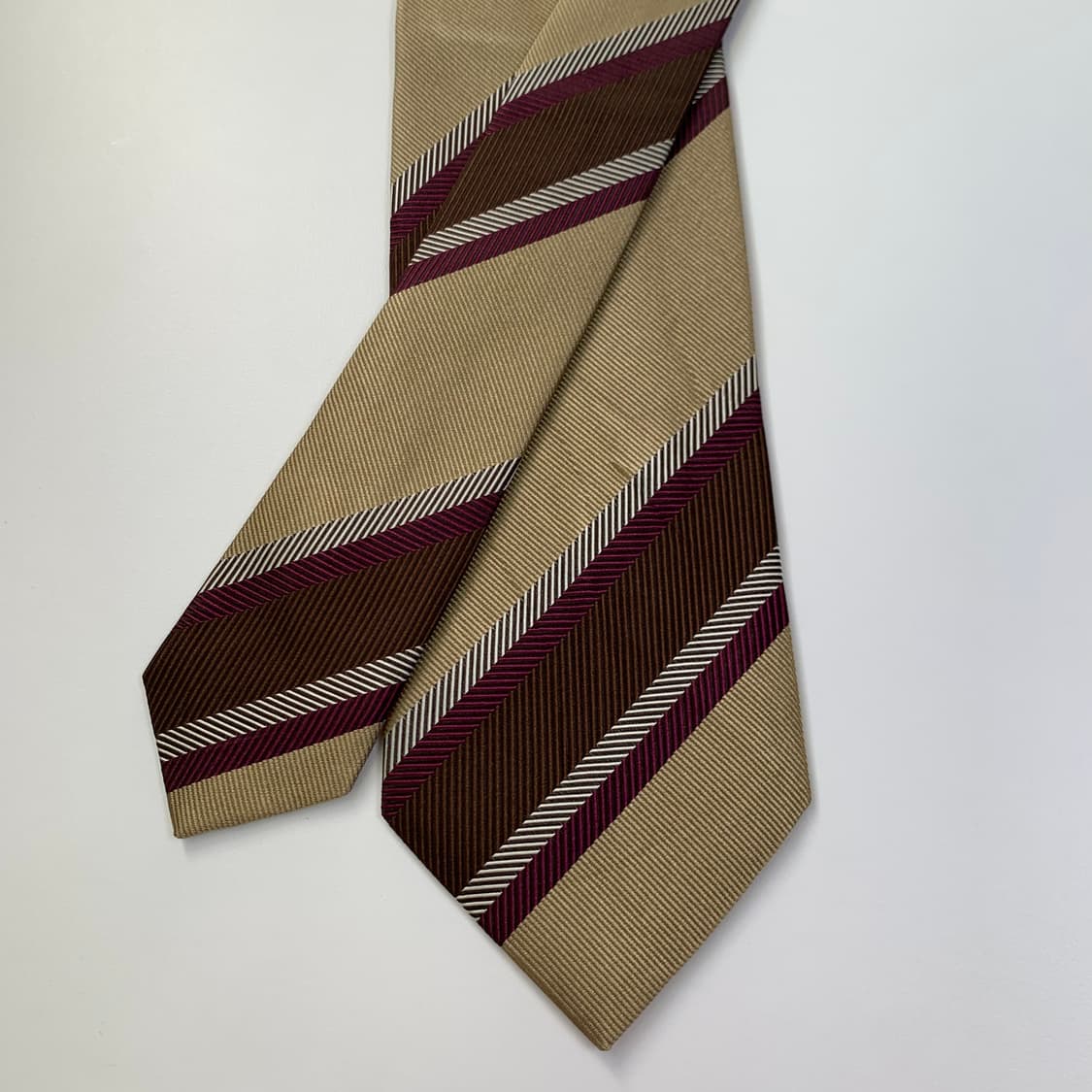 홀리데이 앤 브라운 레지멘탈 클래식넥타이 최상급 빔즈에프 8cm 상품이미지4