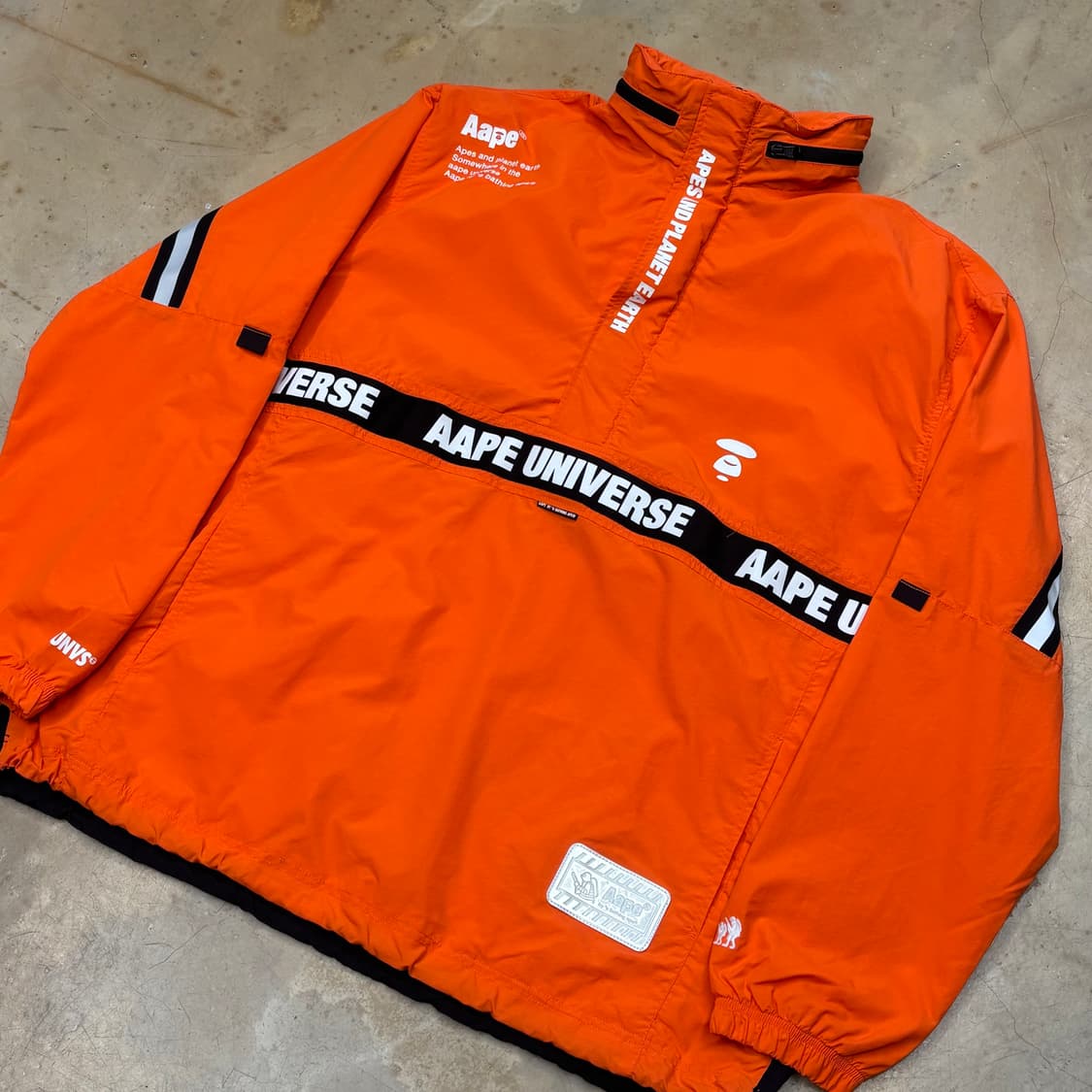 XXL 새상품 Aape 에이프유니버스 오렌지 내장후드 아노락 상품이미지1