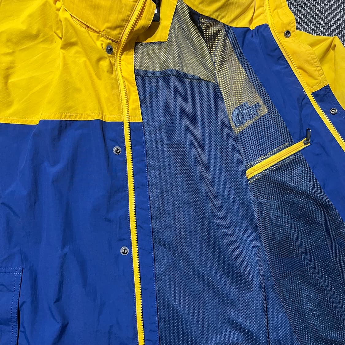 THE NORTH FACE 노스페이스 배색 바람막이 자켓 상품이미지4