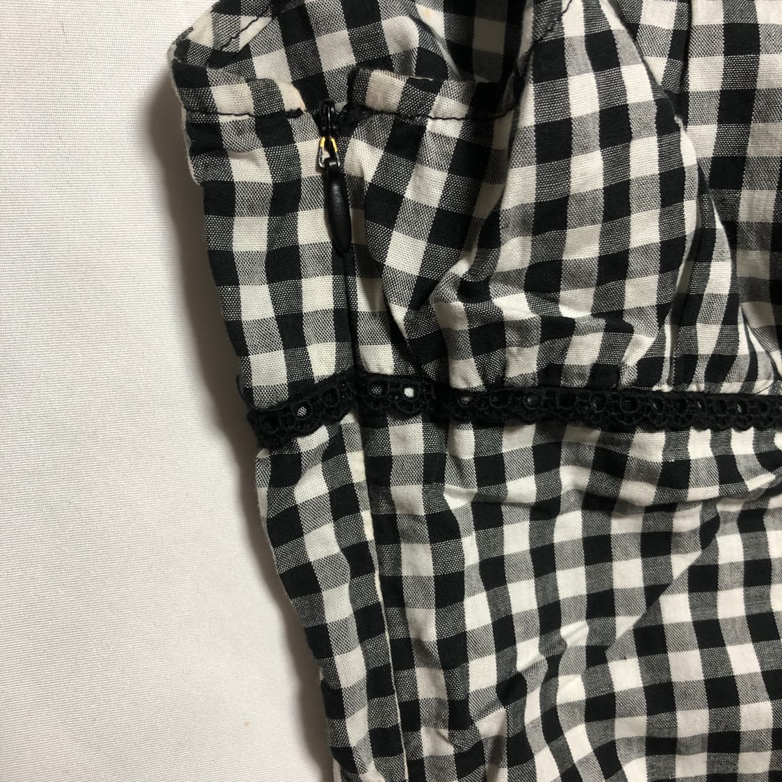 레이스 깅엄체크 블라우스 블랙 상품이미지3