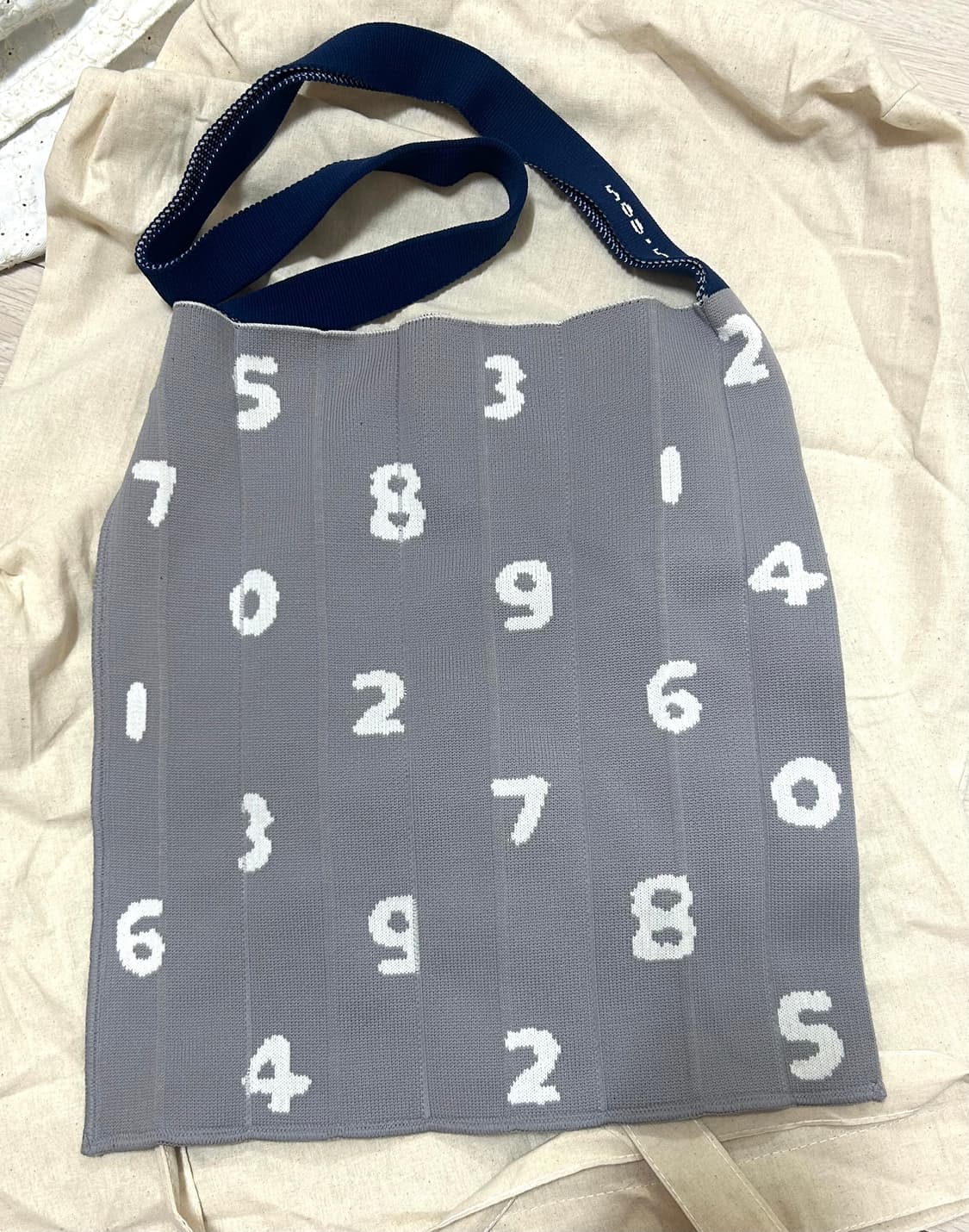 소우소우 니트 플리츠 백 라이트 그레이 M 상품이미지6