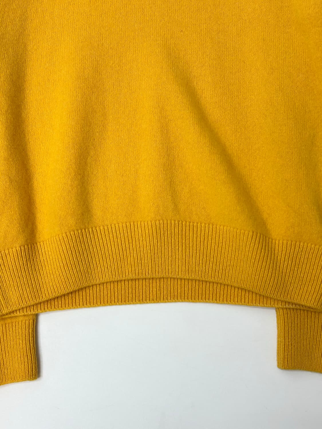 Maison Kitsune 메종 키츠네 옐로우컬러 터틀넥 스웨터 상품이미지5