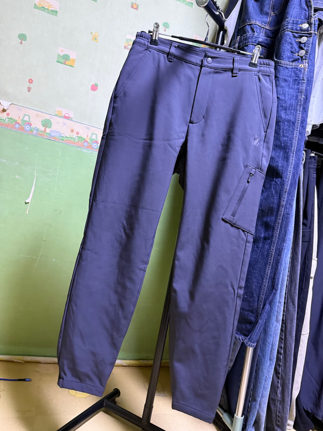 안녕하세여 험멜 약기모 조거팬츠 30사이즈 3종 판매합니다. 상품이미지3