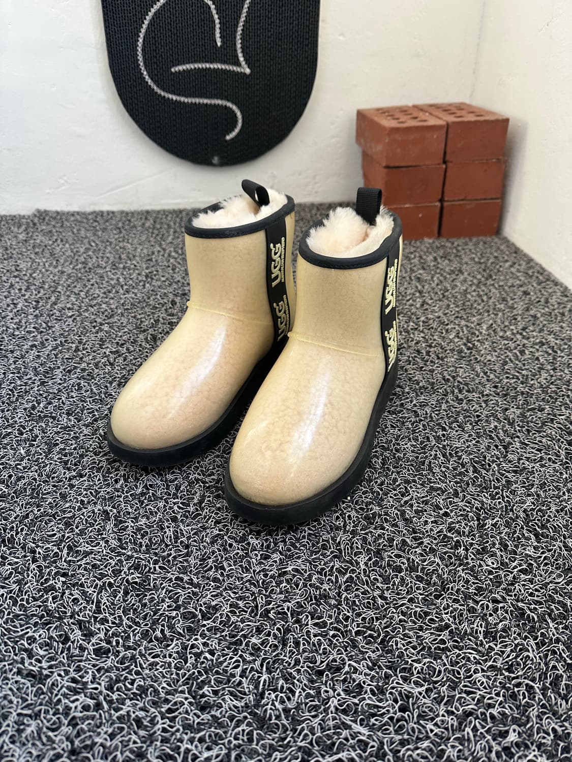 UGG 클리어 부츠 EU37/230 상품이미지3
