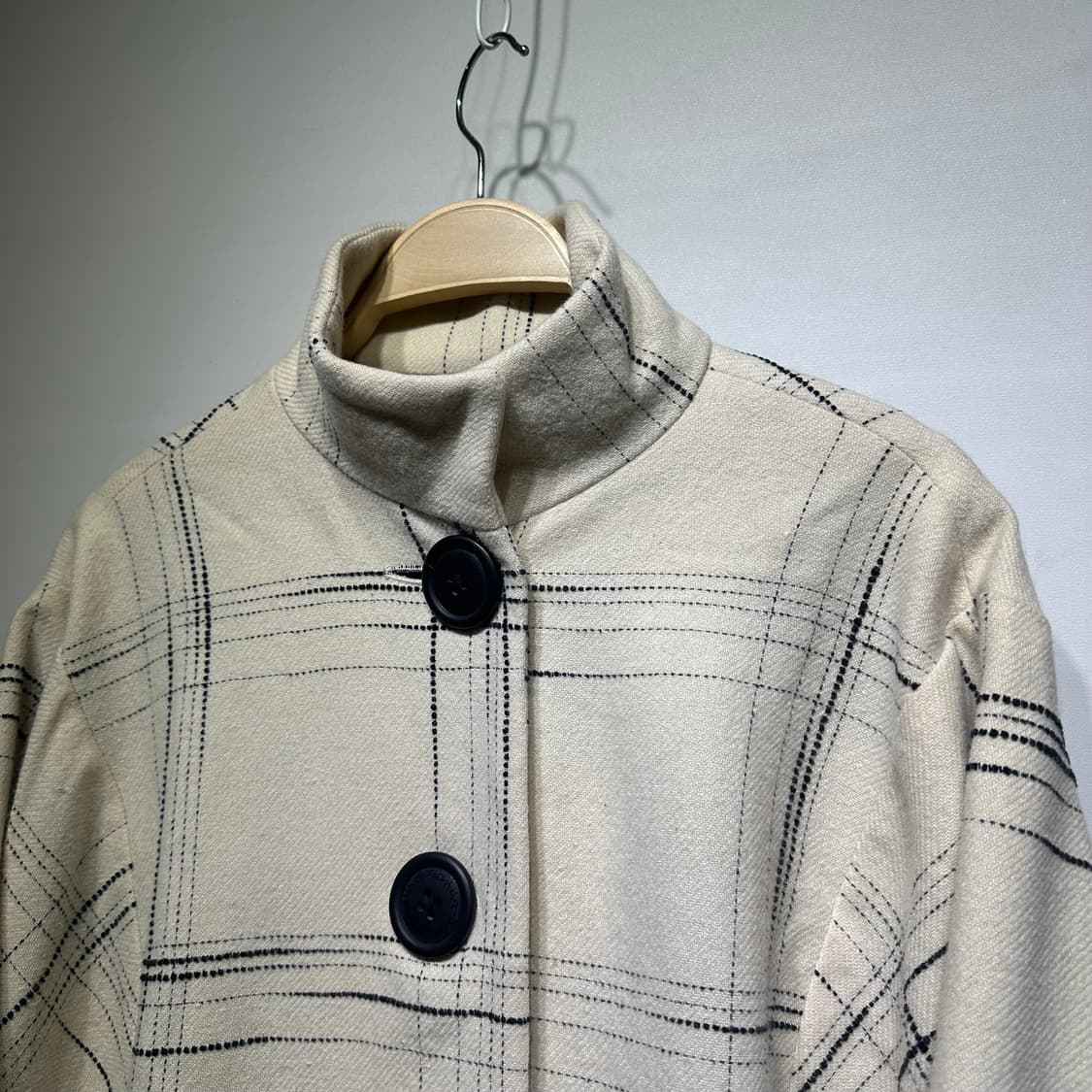 비비안 웨스트우드 체크 코트 판매합니다 상품이미지2