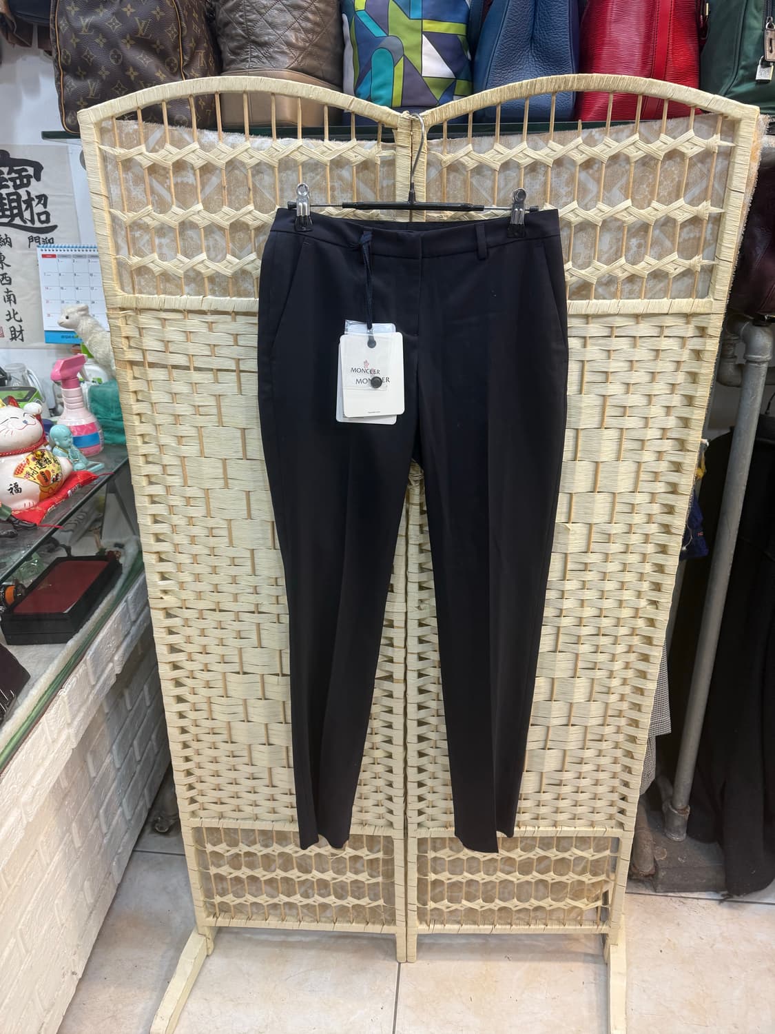 38/28 정품 몽클레어 원모 새바지 팝니다 상품이미지1
